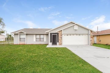 604 Basingstoke Ct Kissimmee, FL 34758